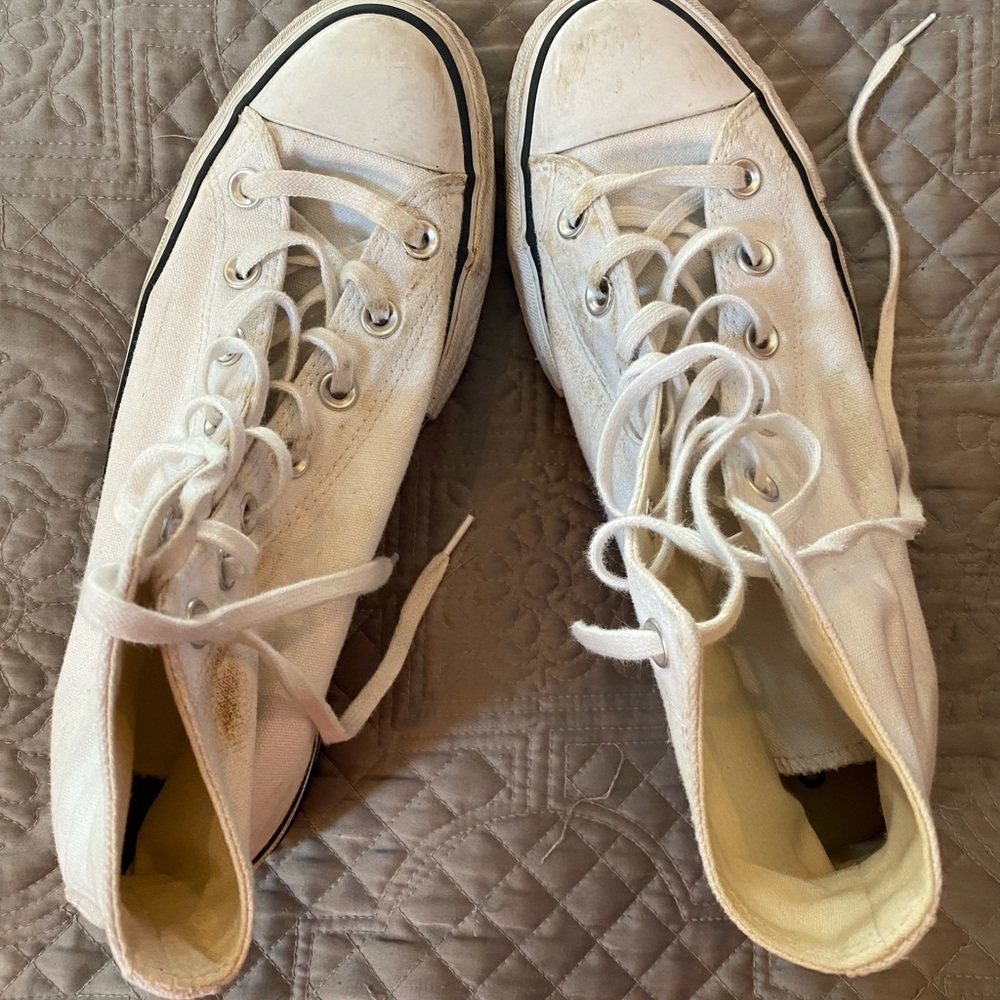 Size 7 womans white wedge converse
